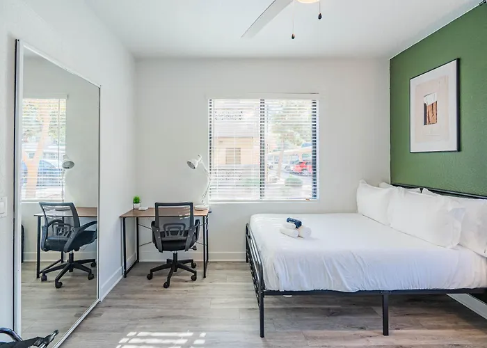 Near Airport-diablo Stadium-pool-spa-gym-parking Tempe