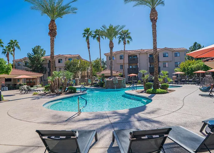 Near Airport-diablo Stadium-pool-spa-gym-parking Apartment